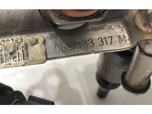 Топливная рампа 06J133317M Audi A3 S3 8P
