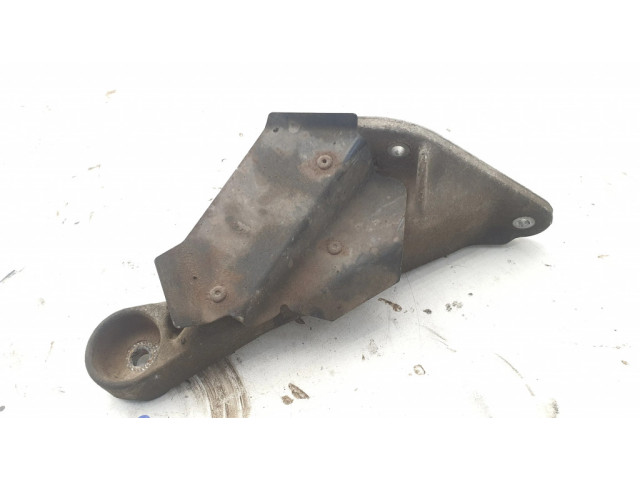 Кронштейн крепления двигателя