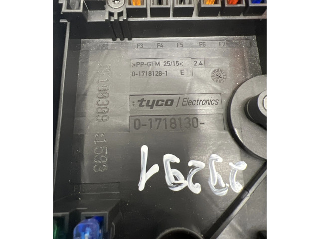 Блок предохранителей 1K0937125C Volkswagen Caddy