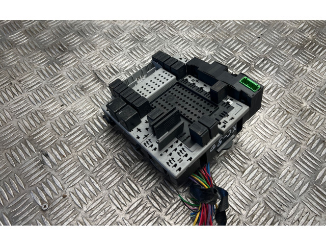 Блок предохранителей 30657428, 08688434   Volvo XC90    