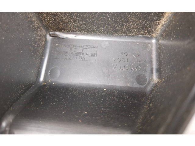 Блок предохранителей 8274113020 Toyota Corolla Verso AR10