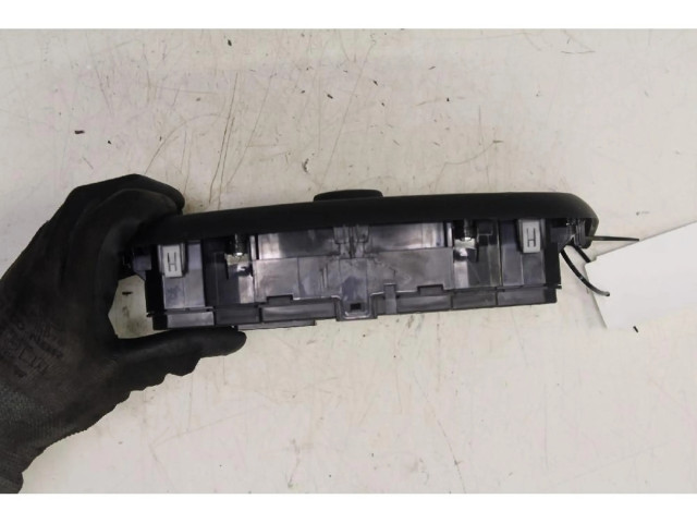 Блок управления климат-контролем    Jeep Compass