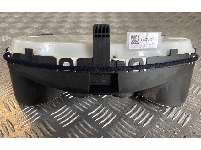 Панель приборов 13346172, 600775881   Opel Meriva B       