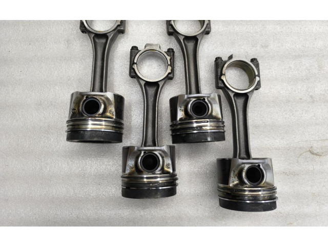 Píst    Volkswagen Caddy     