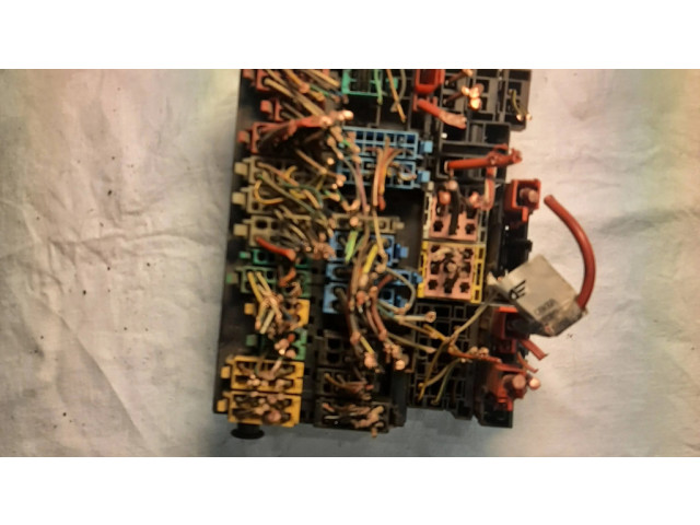 Блок предохранителей 7M0937025D, 14A073D Ford Galaxy