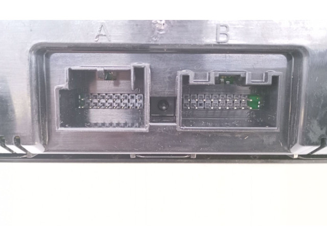 Блок управления климат-контролем Skoda Fabia Mk3 (NJ)