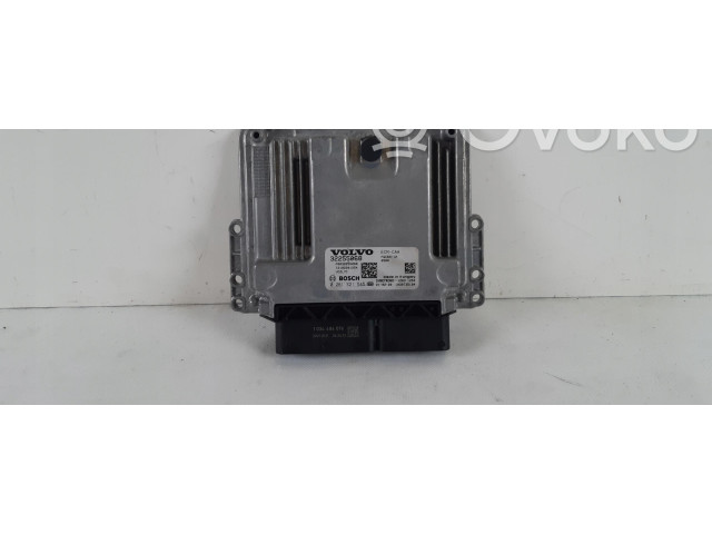 Блок управления двигателем Блок управления 32255068   Volvo XC40