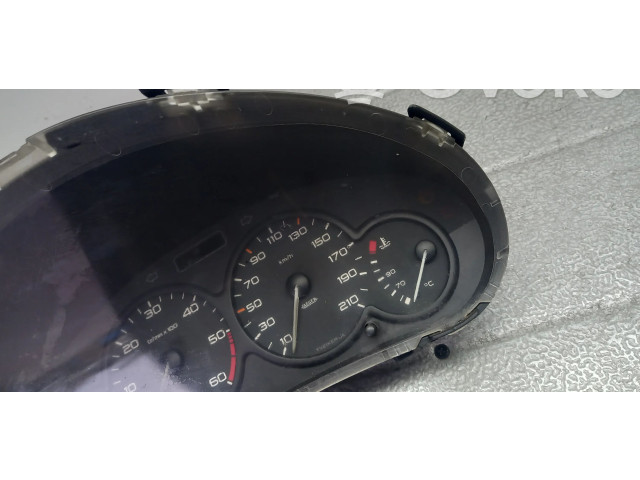 Přístrojová deska Peugeot 206 CC 2001