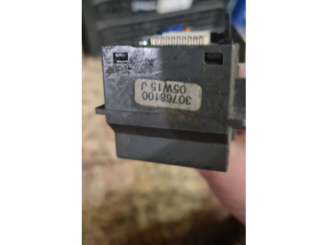 Ручка стеклоочистителей 30768100 Volvo V70