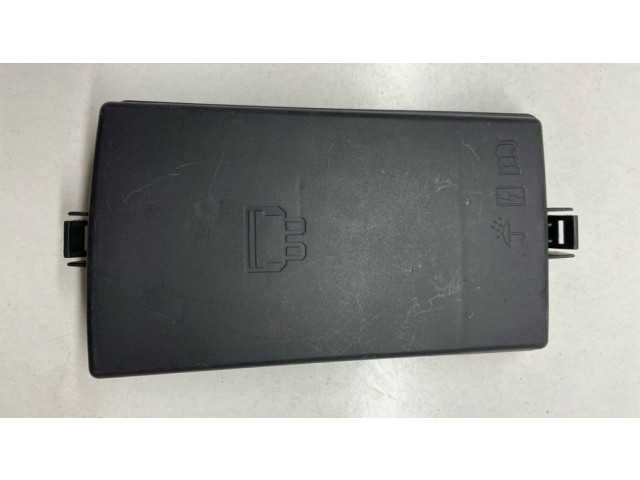 Pojistková skříňka Крышка ящика предохранителей 5Q0937132C, 5Q0937132A Audi A3 S3 8V 2014