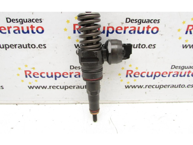 Vstřikovač 038130073AL Seat Toledo I (1L)