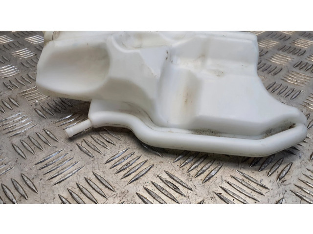 Расширительный бачок охлаждающей жидкости