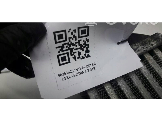 Интеркулер 90353028 Opel Vectra A