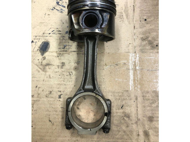 Píst 038JDE Volkswagen Tiguan