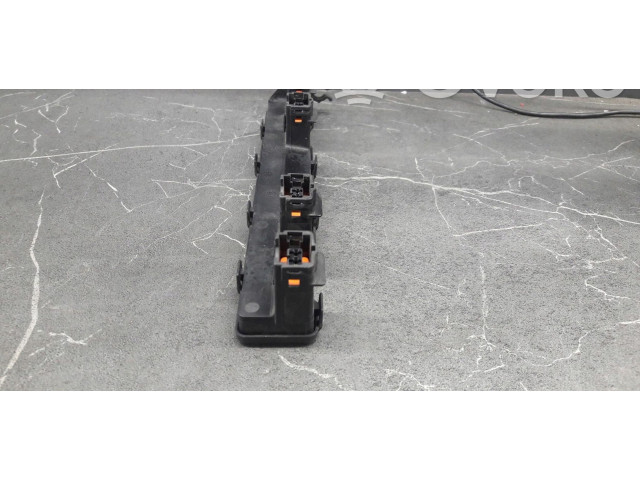 Топливная рампа    Renault Twingo II  