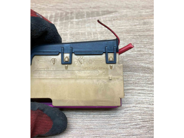 Pojistková skříňka 8K0941824A Audi A6 S6 C6 4F 2004