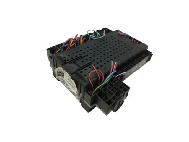 Блок предохранителей 8676285, 8645719   Volvo S80