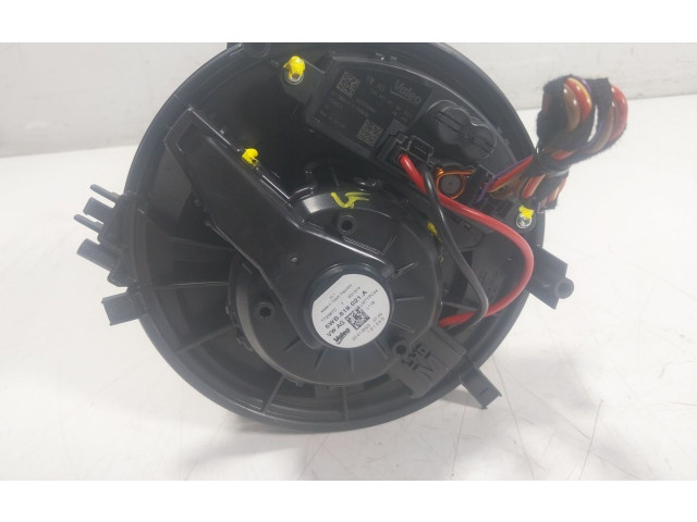 Вентилятор печки    5WB819021, 5WB819021A   Volkswagen Golf SportWagen