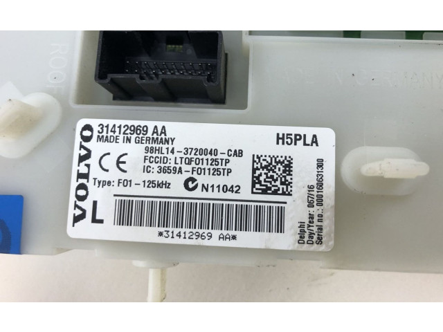 Блок предохранителей  31412971, 31412969   Volvo V70    