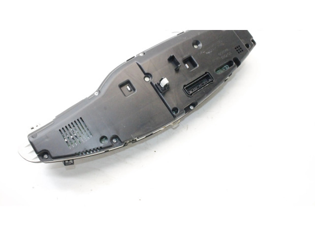 Přístrojová deska Toyota Verso-S 2011 838000F430