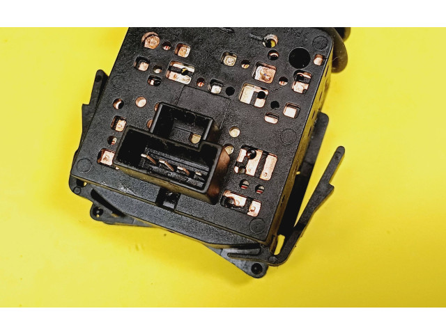 Ручка стеклоочистителей 09185413 Opel Meriva A