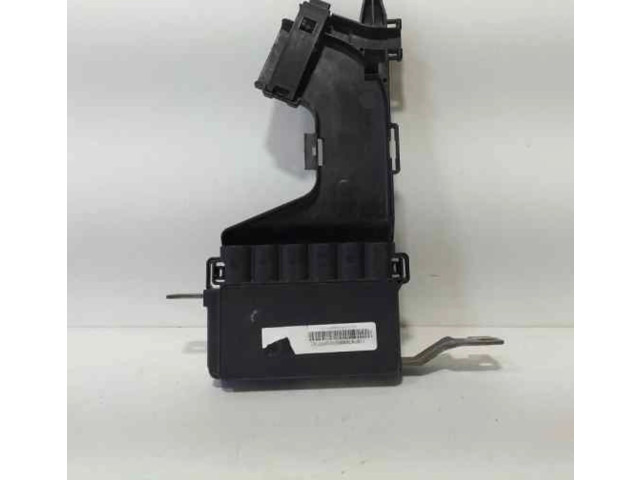 Pojistková skříňka Řídící jednotka BSM K9K830, 86438   Renault Megane III 2009