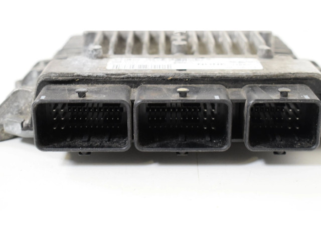 Блок управления двигателя 30713699, 5WS40212D Volvo S40