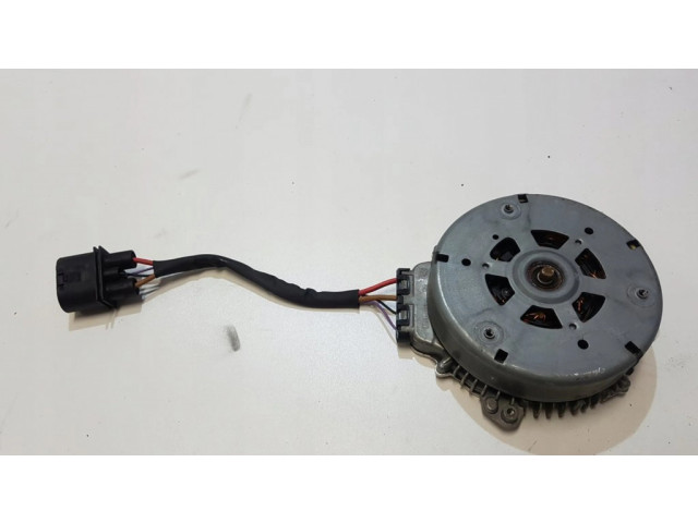 Другая деталь отсека двигателя