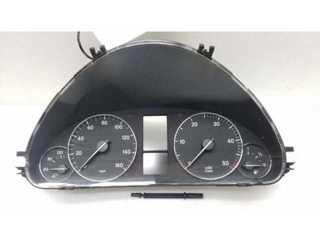 Přístrojová deska Mercedes-Benz C W203 2004 A2035405047