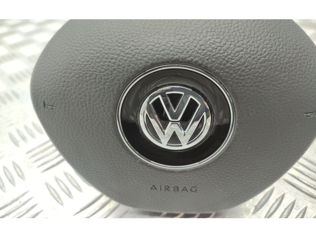 Подушка безопасности водителя 5G0880201R Volkswagen Golf Sportsvan