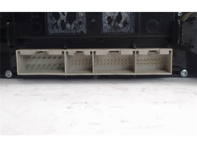 Блок управления климат-контролем    Skoda Octavia Mk1 (1U)