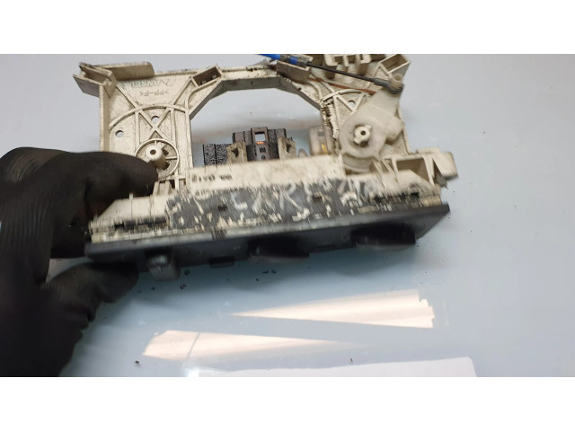 Блок управления климат-контролем E32PB393 Mitsubishi L200