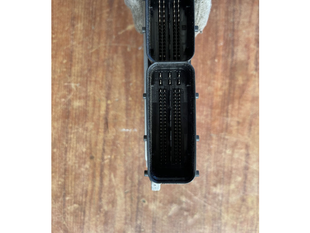 Блок управления двигателя