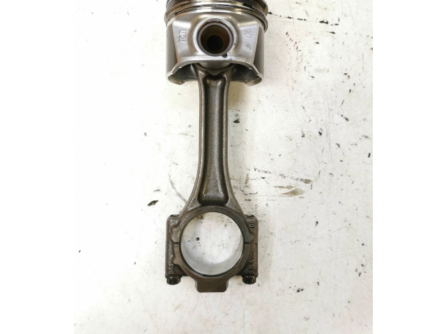 Поршень с шатуном       Volkswagen Golf VII