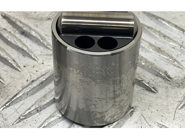 Топливный насос    04L130755D   Seat Leon (5F)