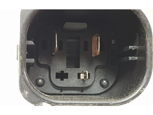 Топливная рампа 8665631, 8656548   BMW 1 F40 1.5 