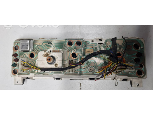 Přístrojová deska Nissan Sunny 1987