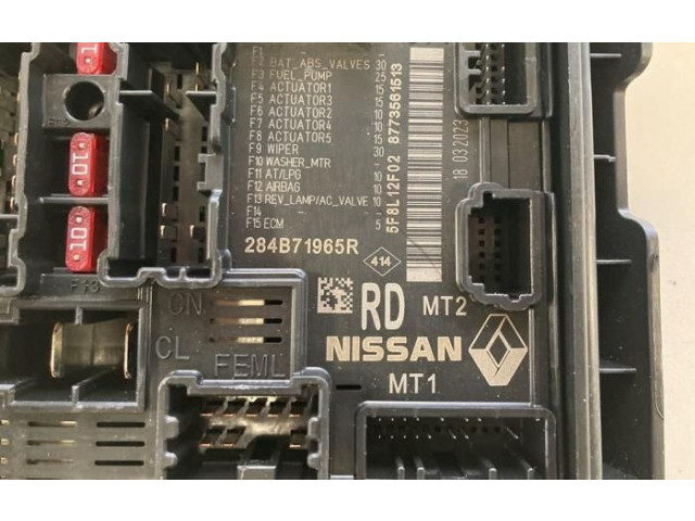 Блок предохранителей 284B71965R, 284C02176R Dacia Jogger