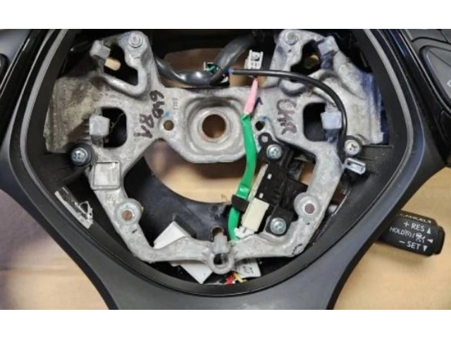 Руль Toyota C-HR I 2016 - 2023 года