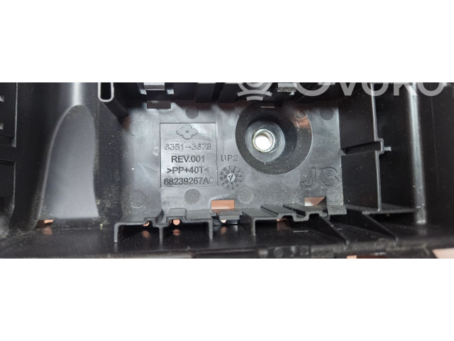 Pojistková skříňka 63513678 Chrysler Pacifica 2018