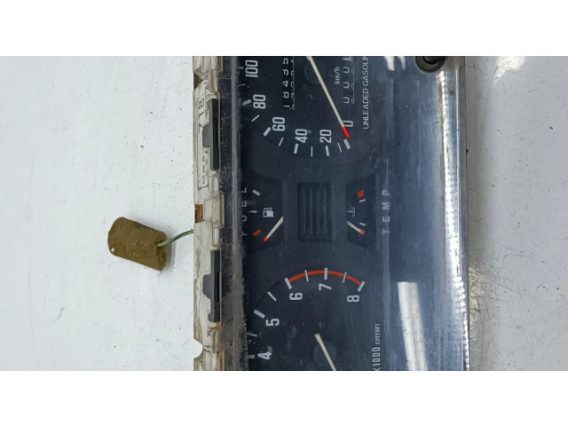 Přístrojová deska Mitsubishi Space Wagon 1990 MB562718