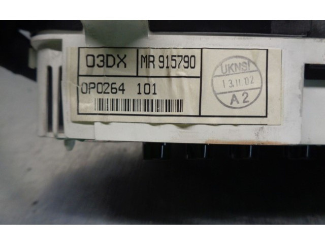 Панель приборов MR915790, 0P0264101 Mitsubishi Carisma