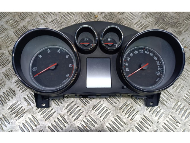 Přístrojová deska Opel Zafira C 2012