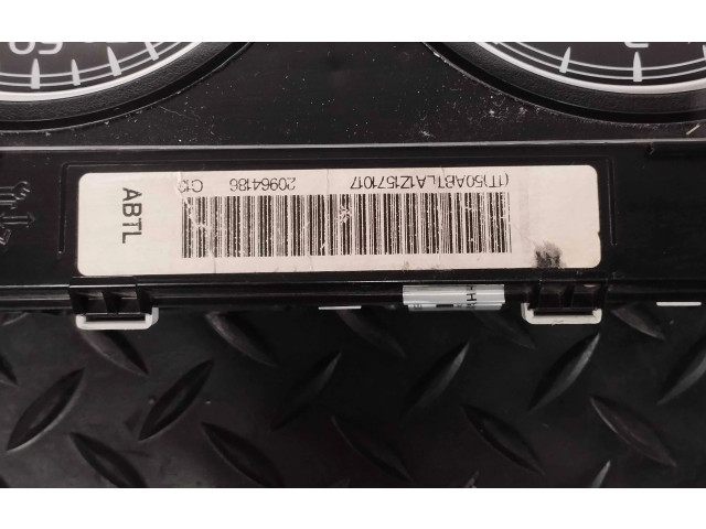 Спидометр (приборный щиток) 20964186 GMC Yukon