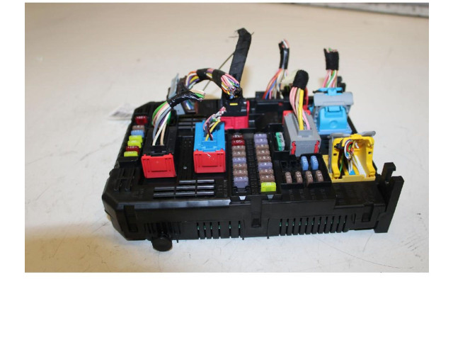 Блок предохранителей Peugeot 2008 II 2019 - года