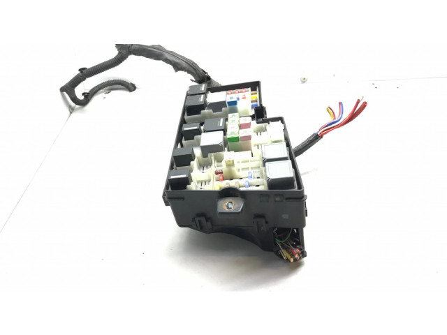 Блок предохранителей  AV6T14A142AB, 21184   Ford Focus    