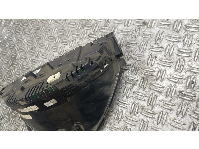 Панель приборов    Mercedes-Benz C W203       