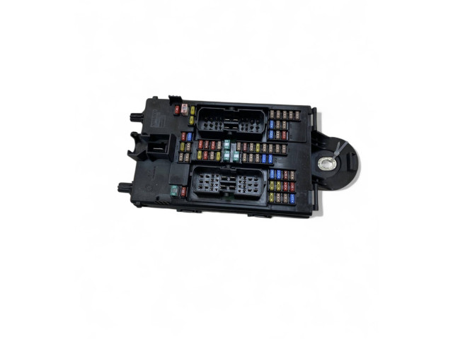 Блок предохранителей 32142591 Volvo XC90