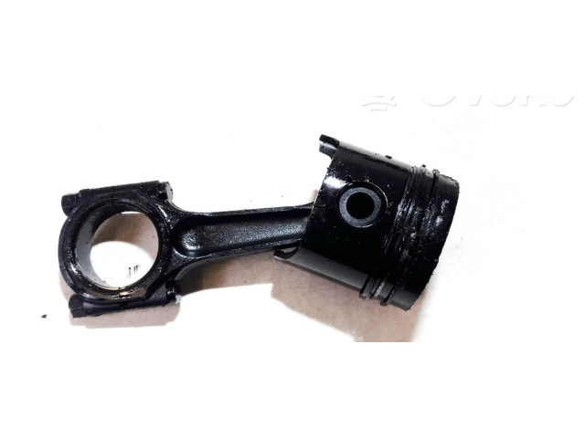 Píst 262   Hyundai Lantra II  pro naftový motor 1.9  