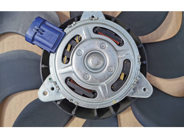 Вентилятор радиатора     5YY0584, 3P204317    Renault Clio IV 